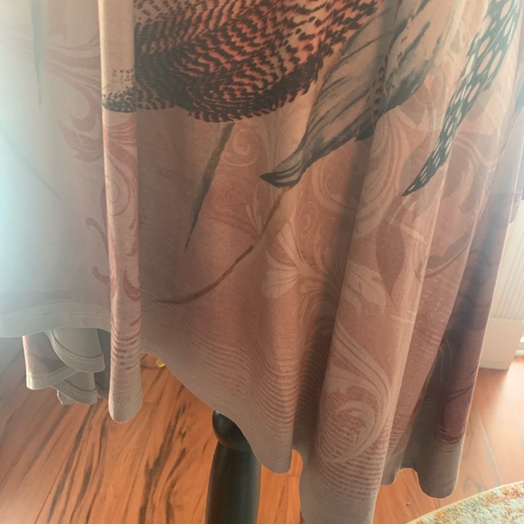 Cocos Clozet plus size 2X feather waterfall length top - Picture 4 of 9